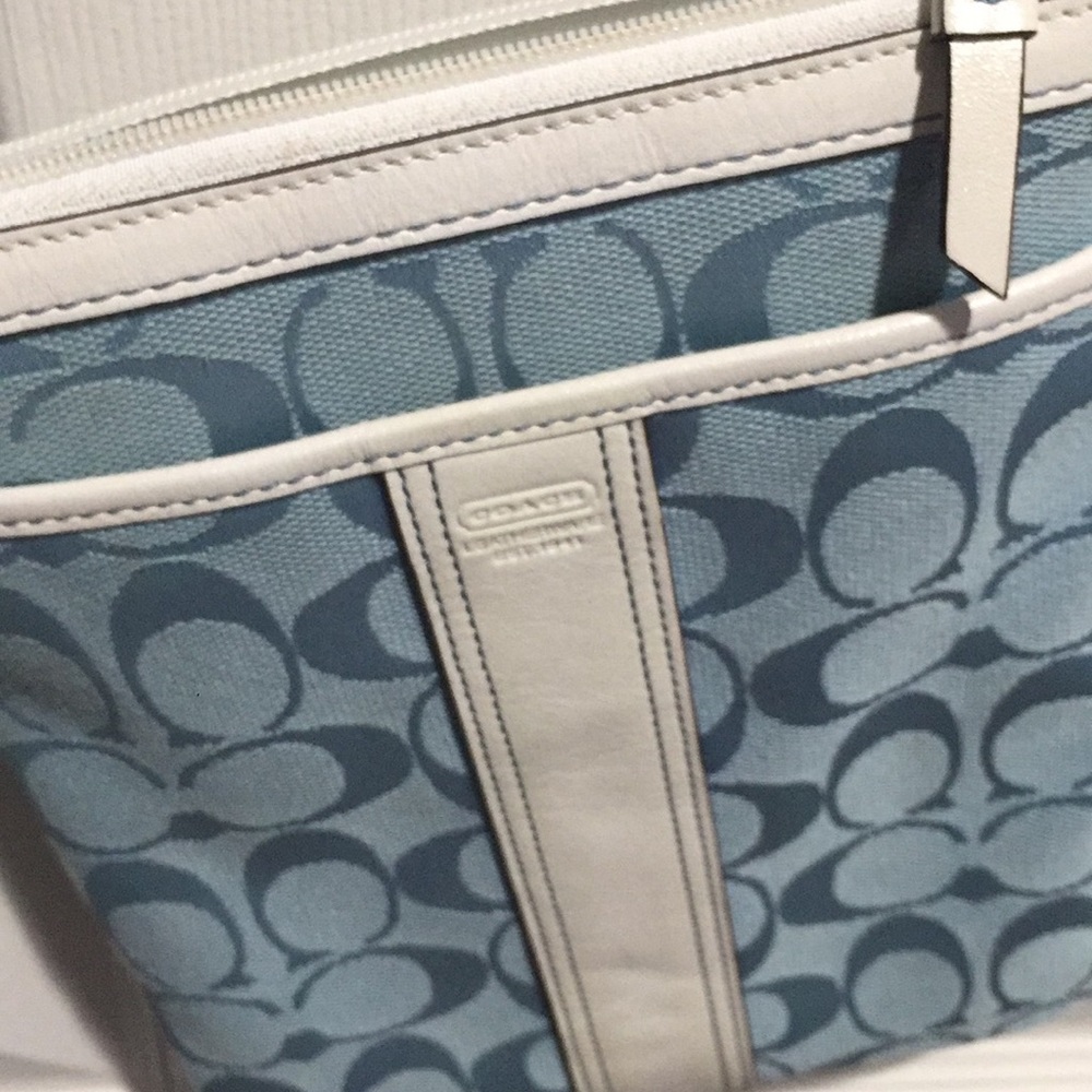 Coach crossbody messenger bag
